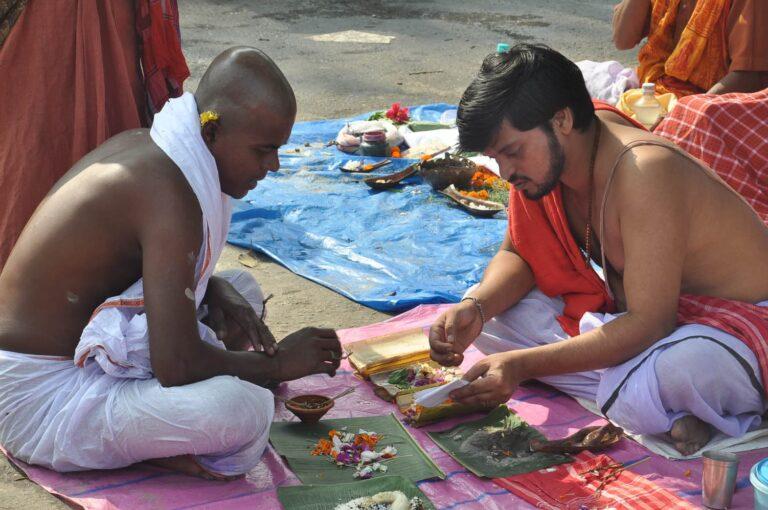Devotees at the ghats